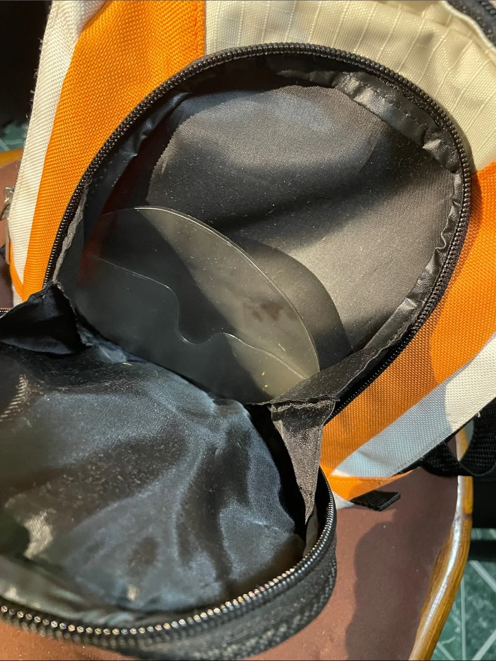 Discman Compact Cream and Orange Backpack